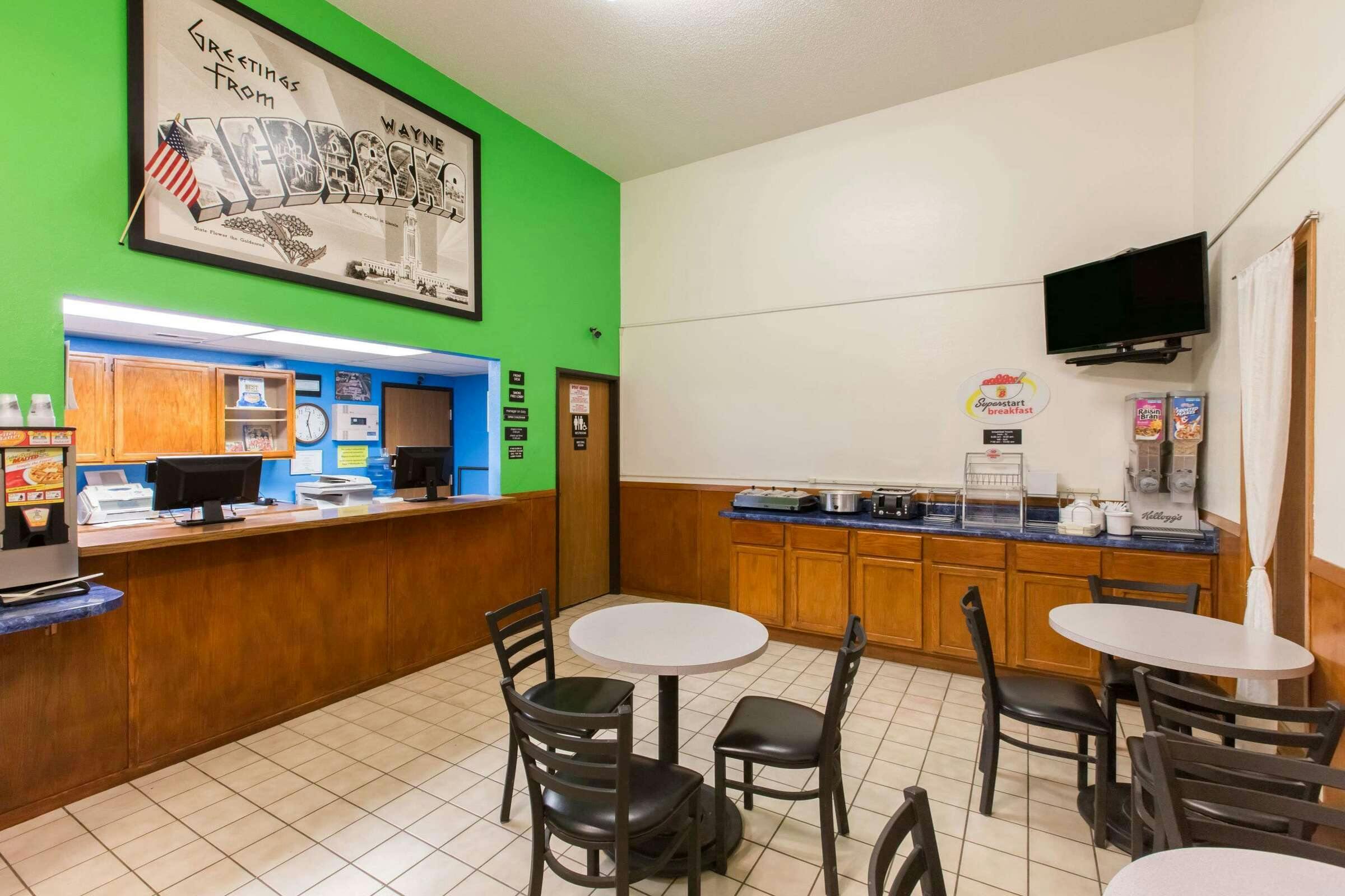 Hotel Super 8 by Wyndham Wayne photo 2