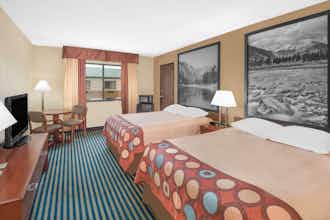 Hotel Super 8 Marshalltown photo 5