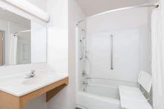 Hotel Super 8 by Wyndham Ketchikan photo 2