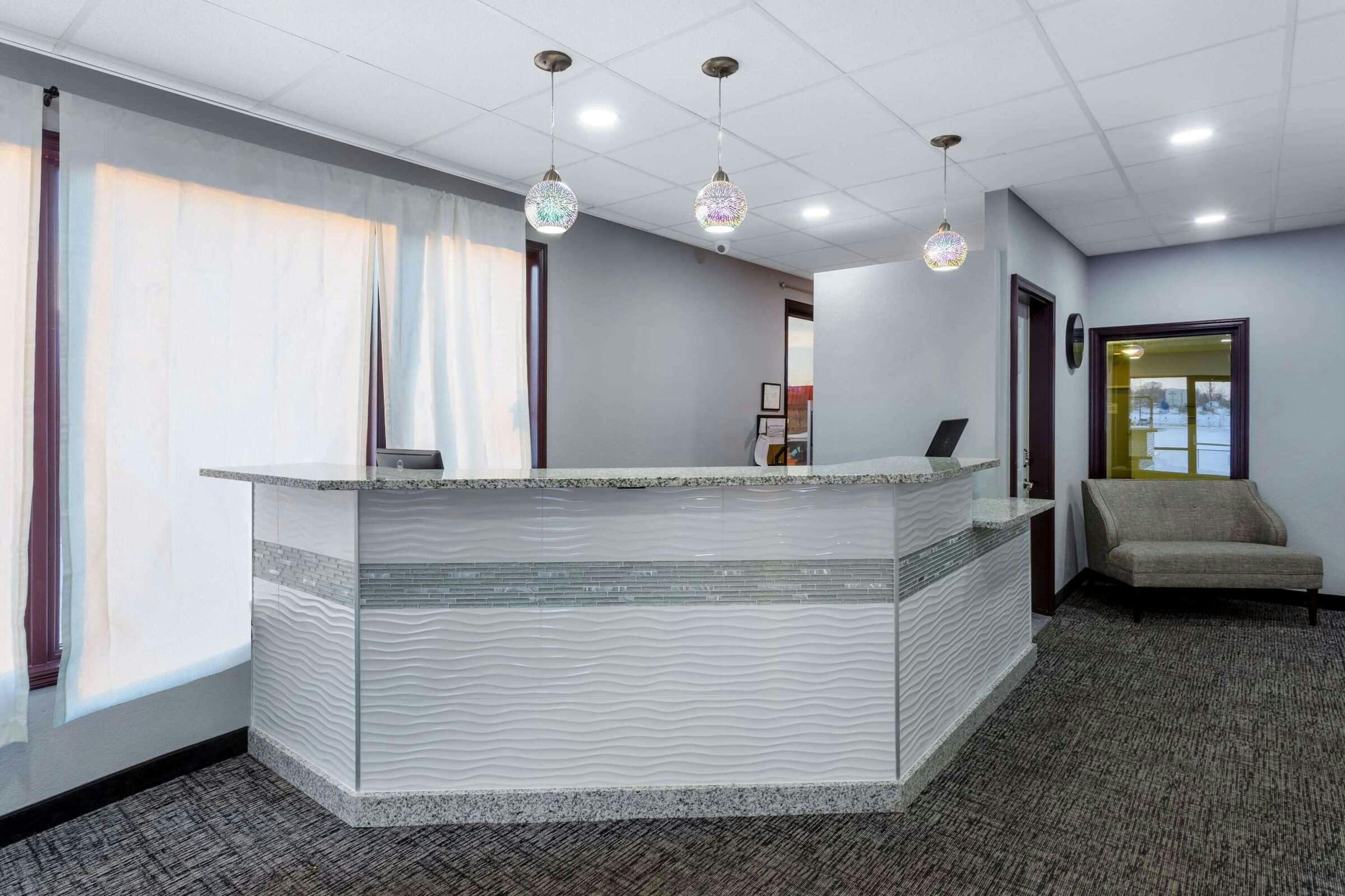 Hotel Baymont by Wyndham Rochester Mayo Clinic Area photo 3