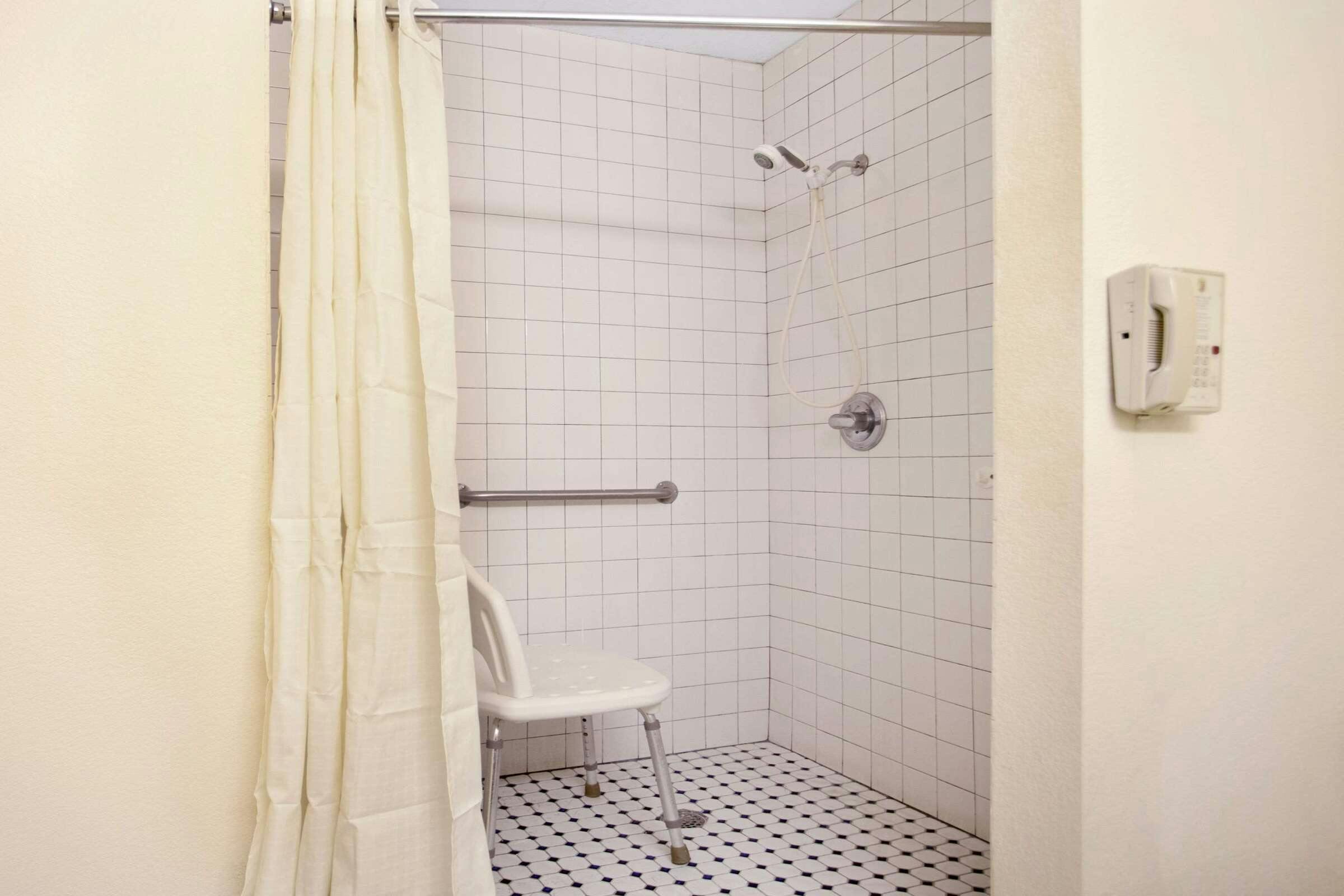 Hotel Super 8 by Wyndham Forrest City AR photo 5