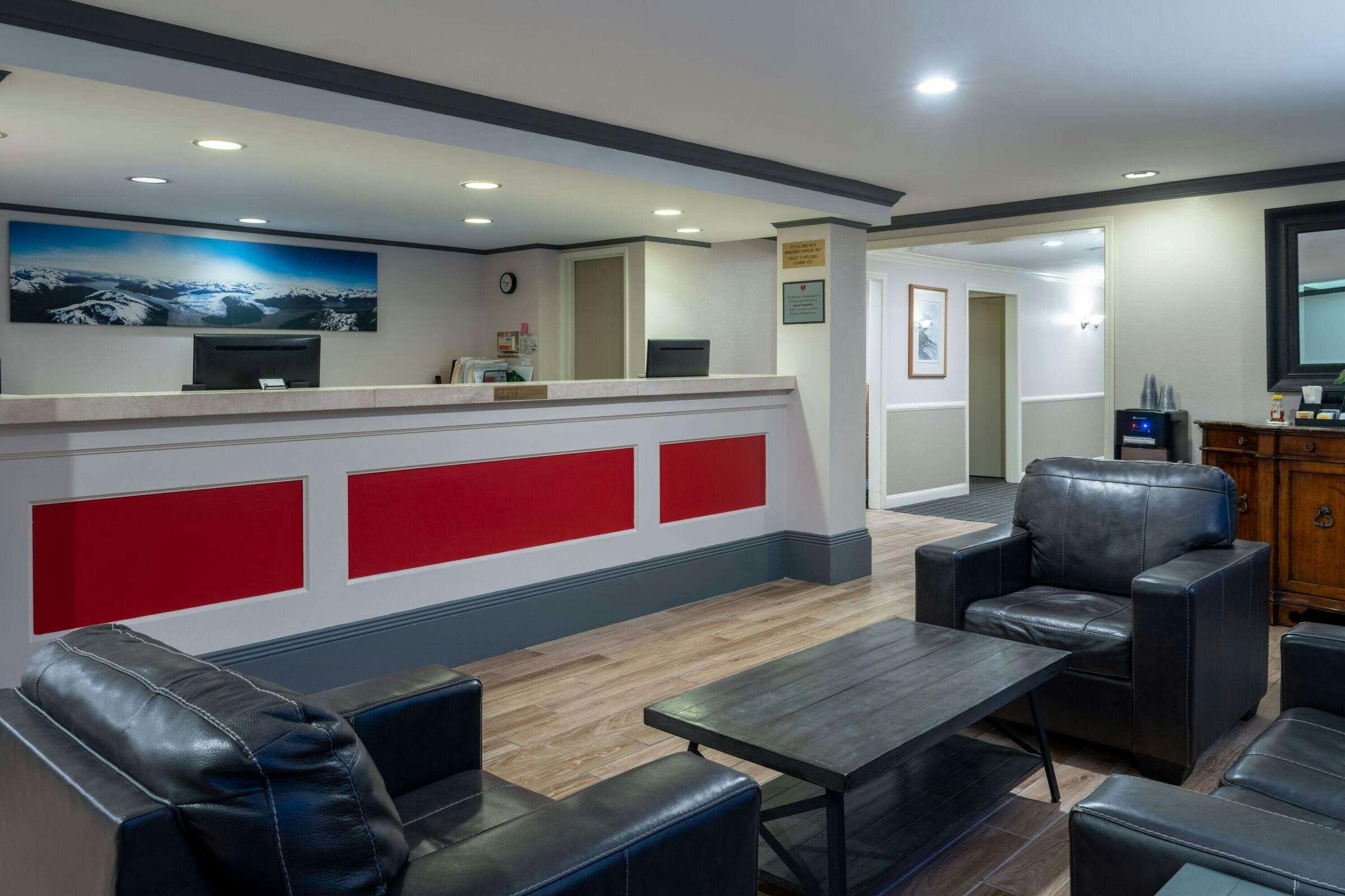 Hotel Ramada by Wyndham Juneau photo 5