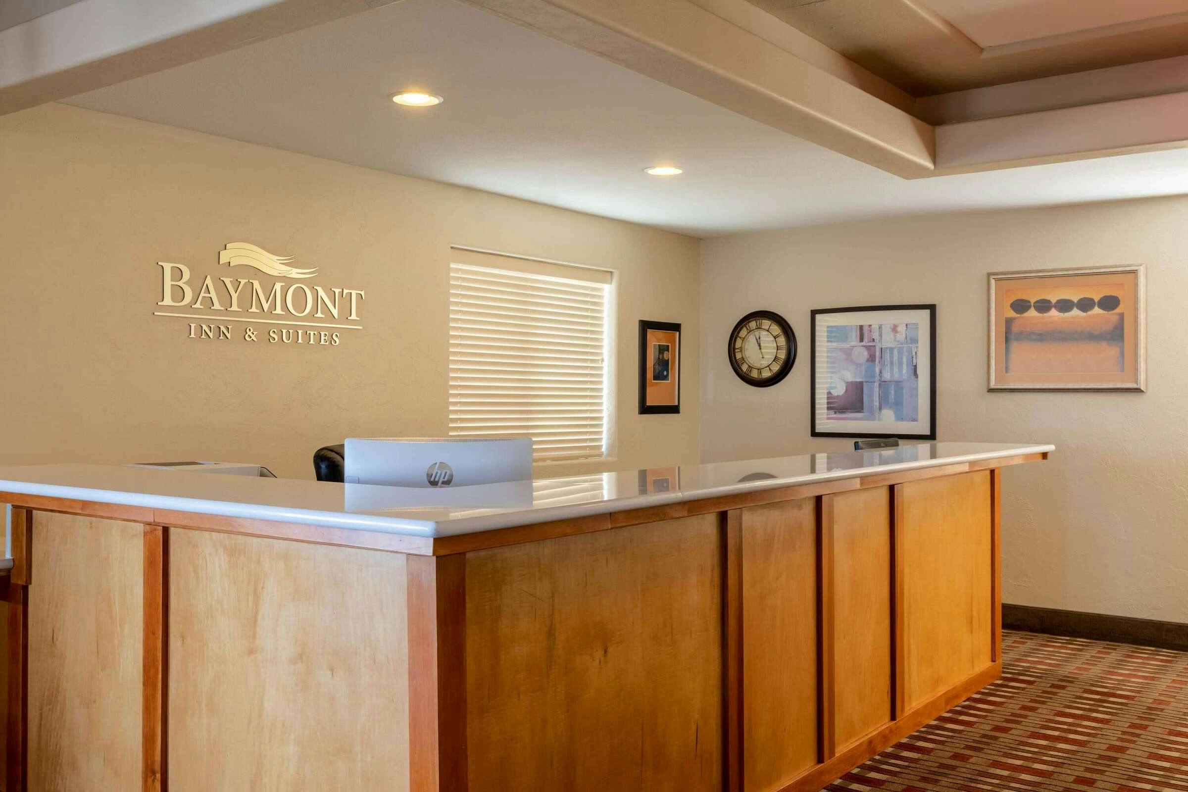 Hotel Baymont Inn Spearfish photo 1