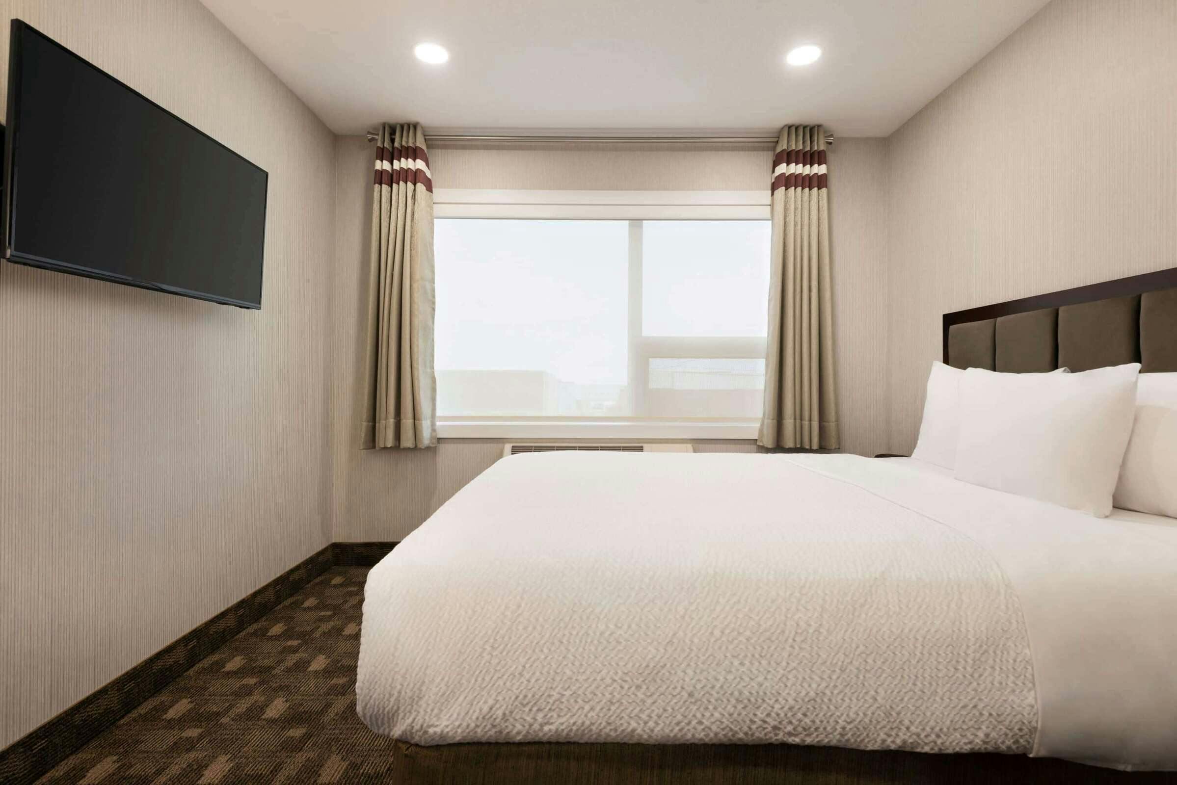 Hotel Days Inn by Wyndham Wainwright photo 2