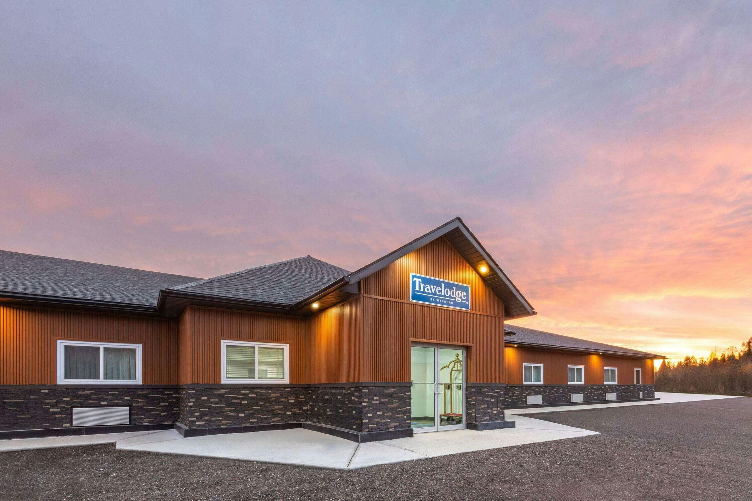 Travelodge by Wyndham Cochrane Ontario