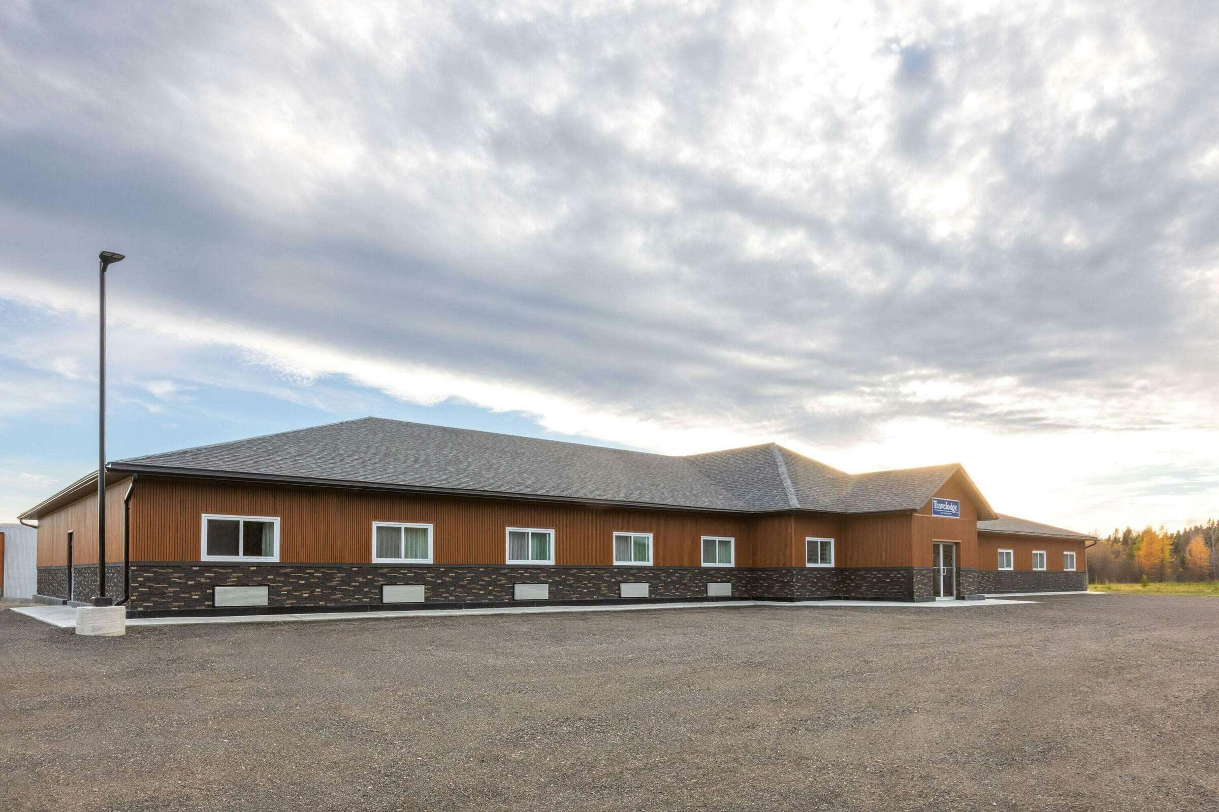 Hotel Travelodge by Wyndham Cochrane Ontario photo 2