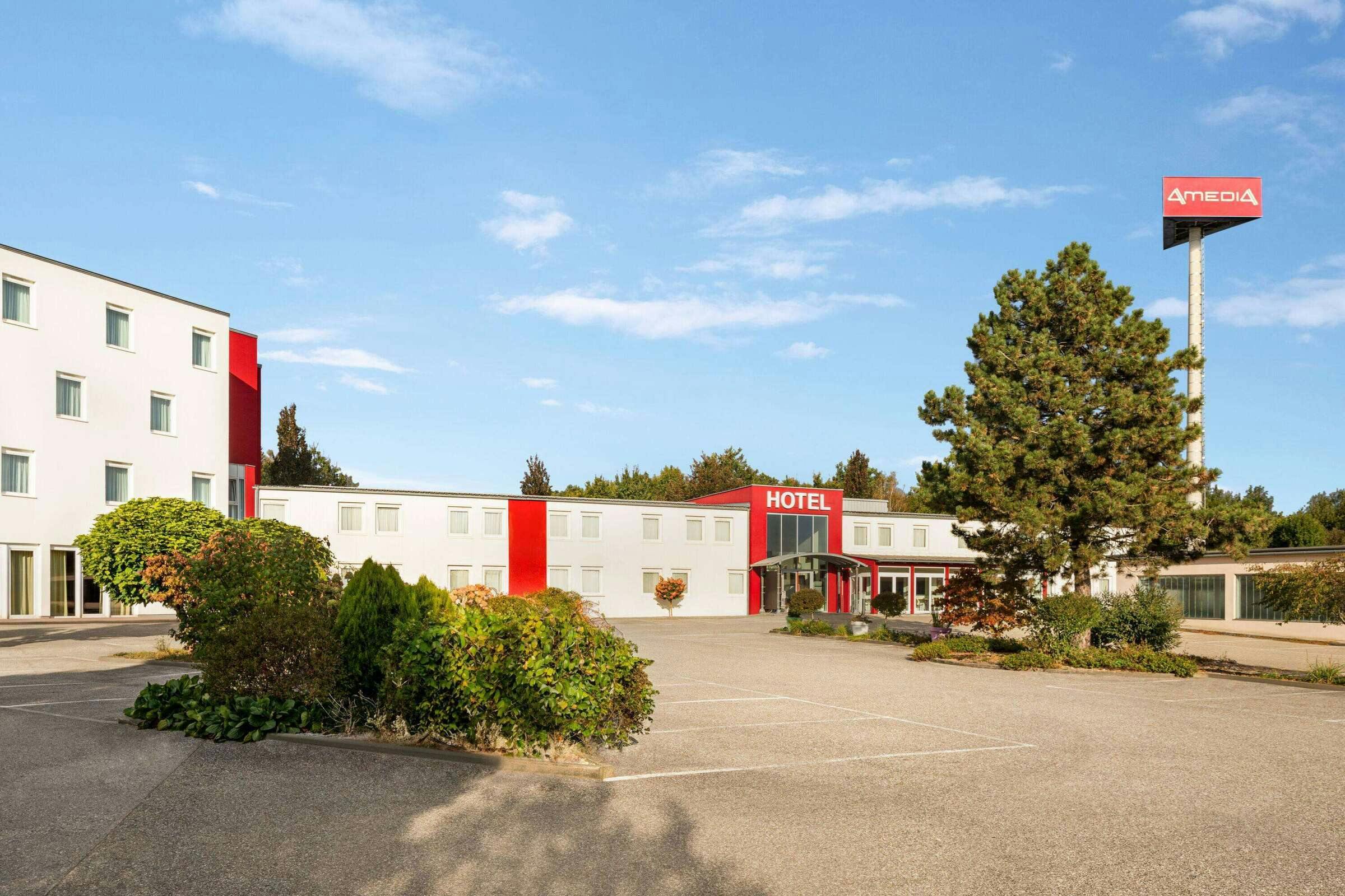 Hotel Amedia Express Sattledt, Trademark Collection by Wyndham photo 2