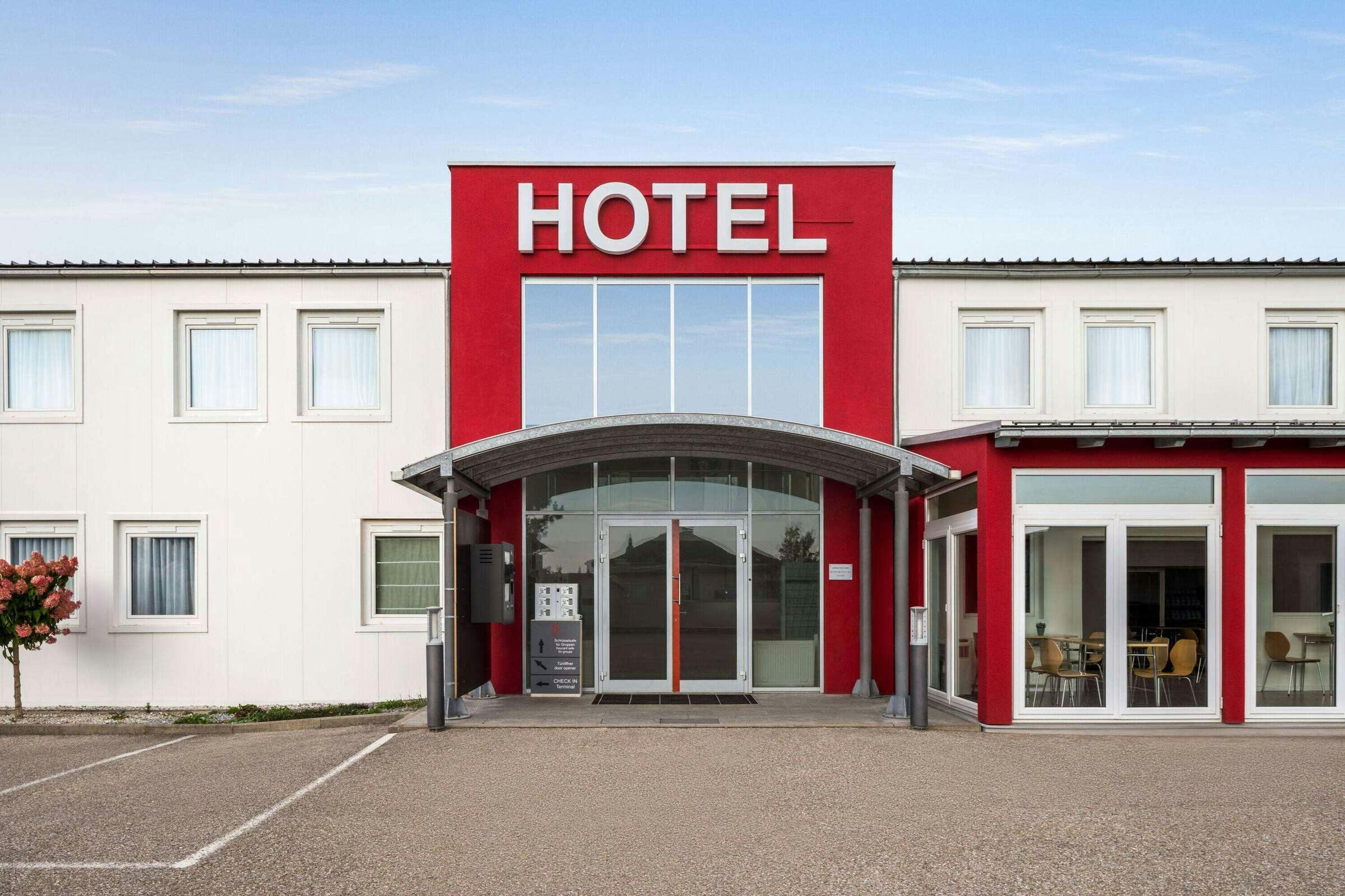 Hotel Amedia Express Sattledt, Trademark Collection by Wyndham photo 3
