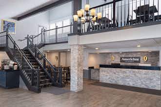 Hotel AmericInn by Wyndham Beaver Dam photo 2