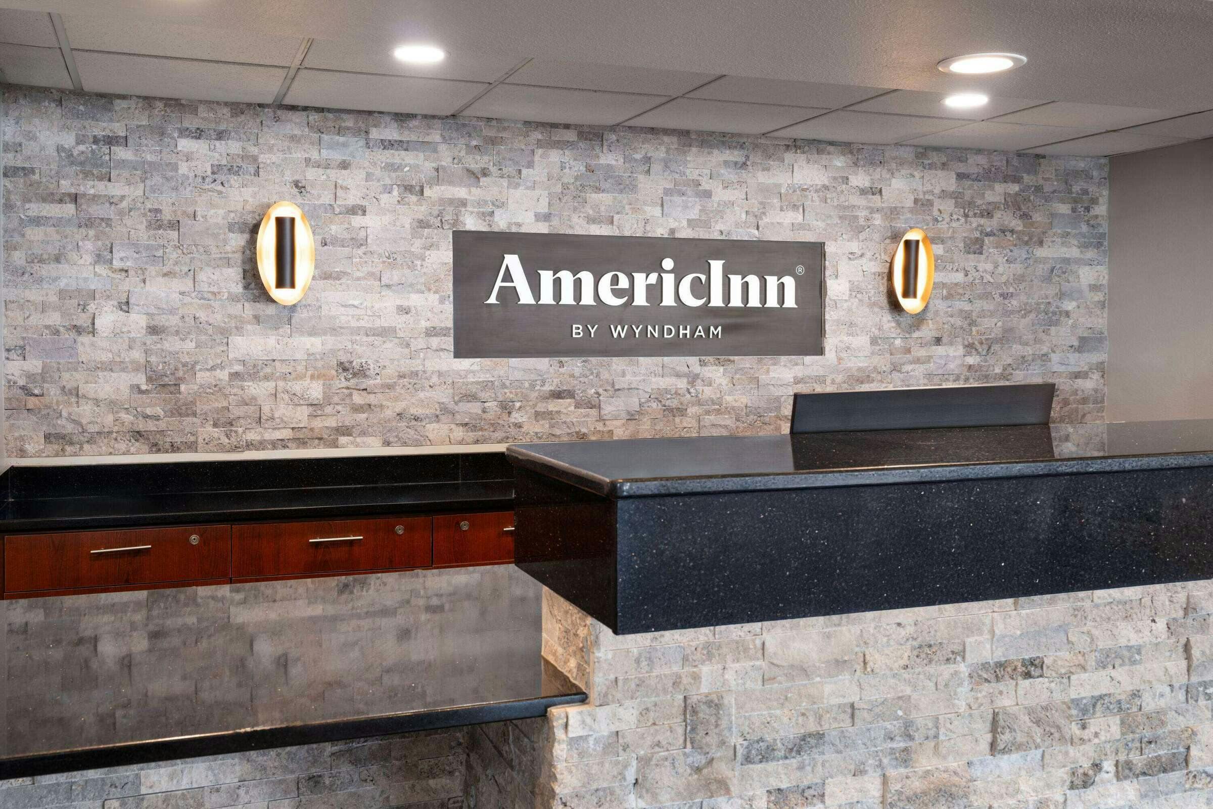 Hotel AmericInn by Wyndham Beaver Dam photo 3
