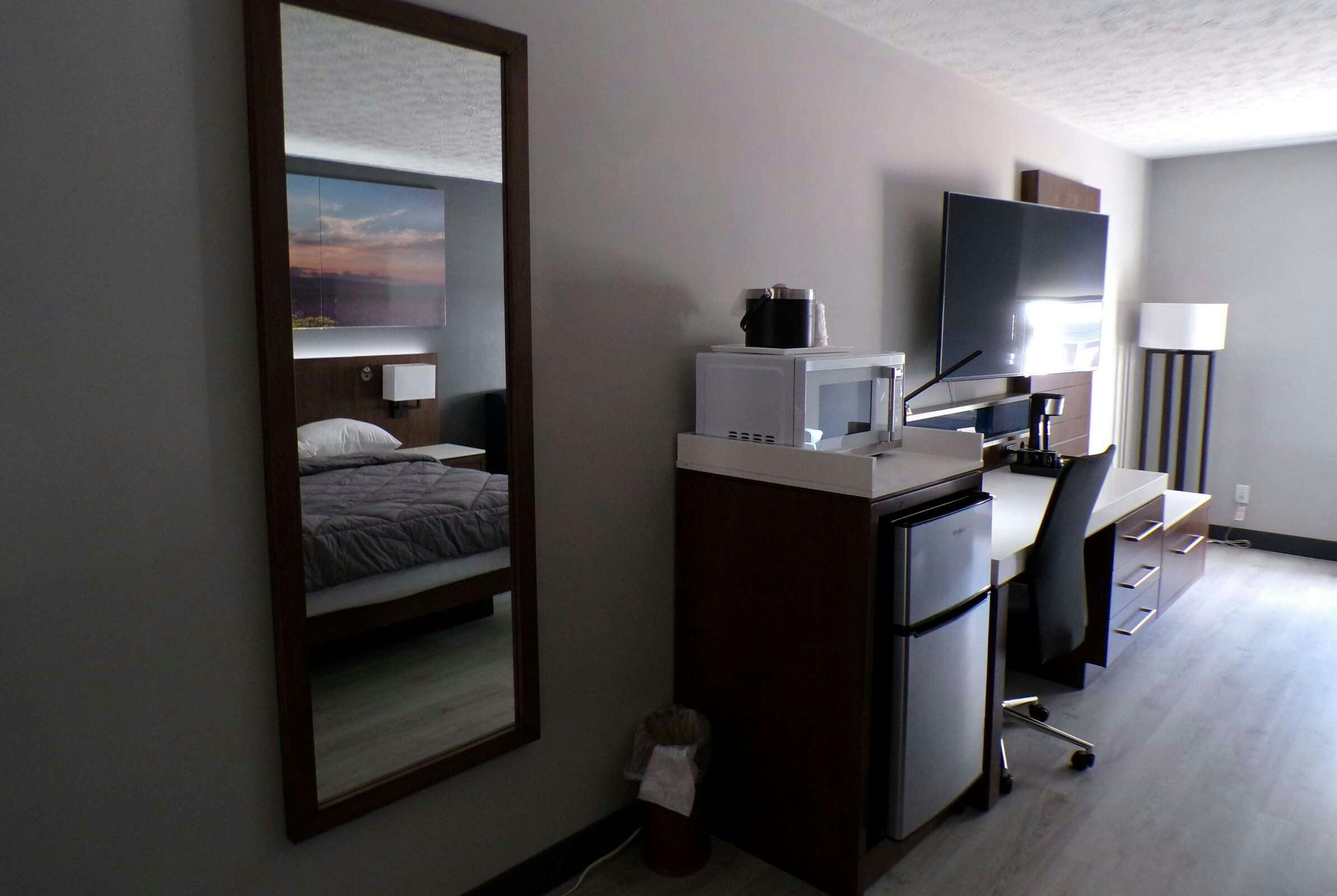 Luxor Inn Suites Travelodge