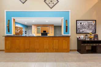 Hotel Super 8 by Wyndham Lake of the Ozarks photo 1