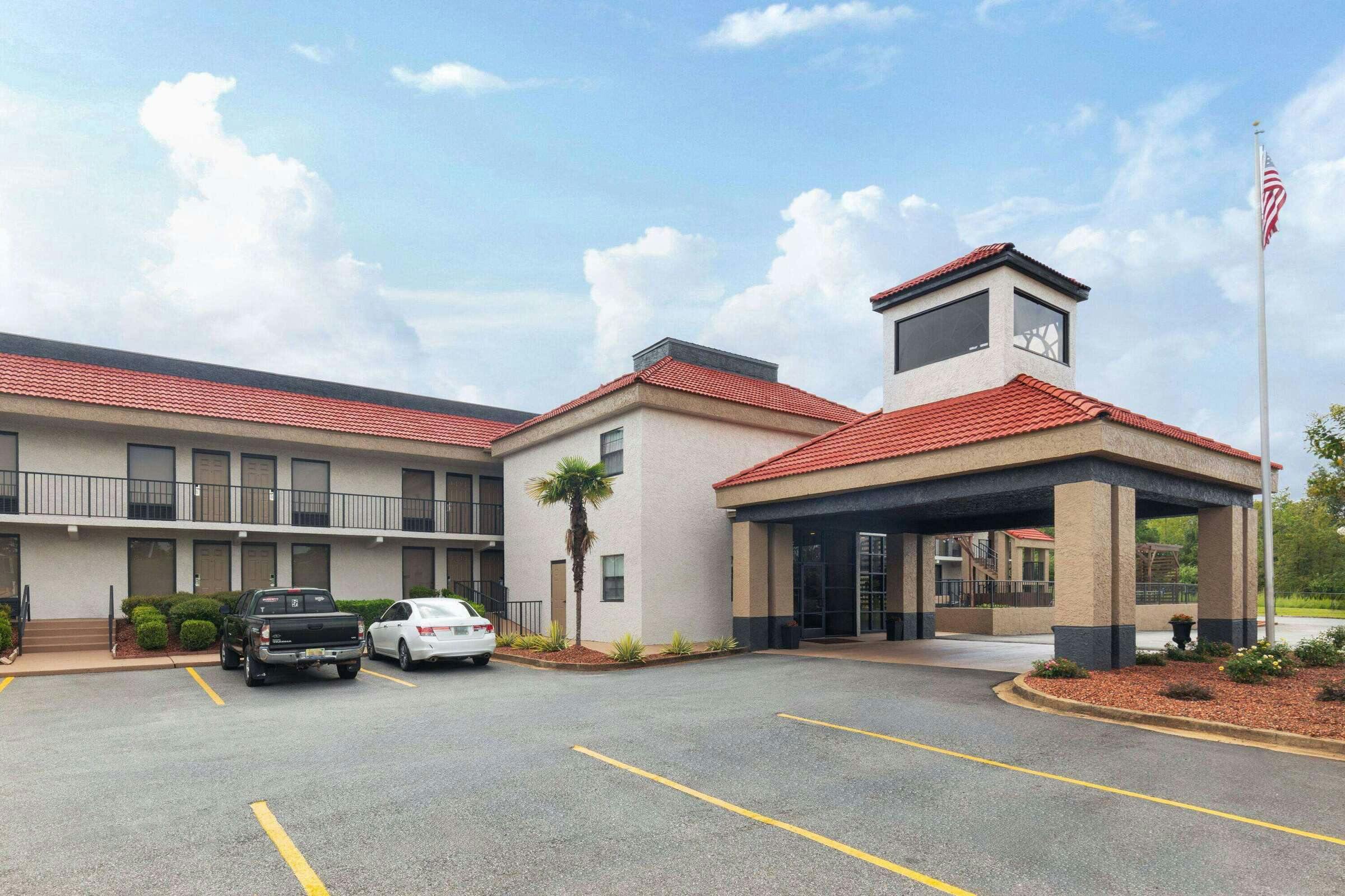 Hotel Ramada Bainbridge photo 1