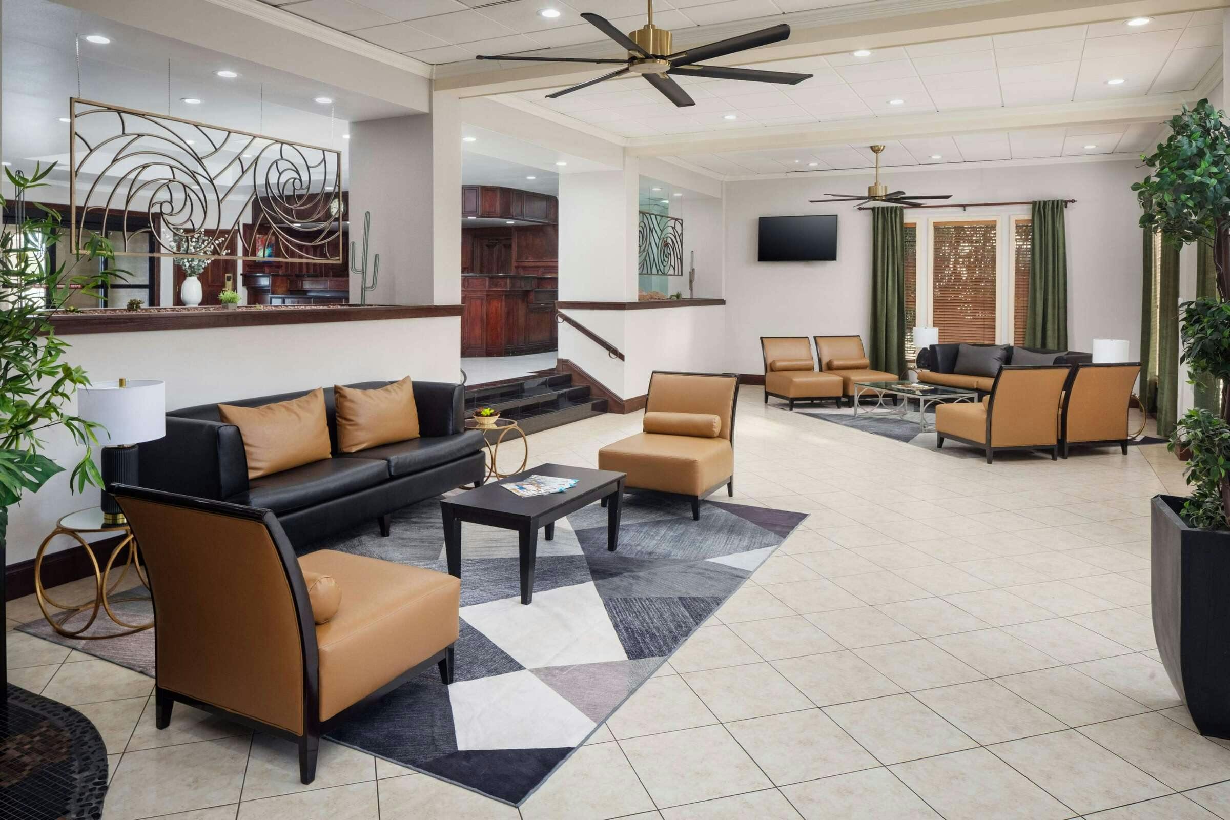 Hotel Wyndham Tucson Arpt Conf Ctr photo 2