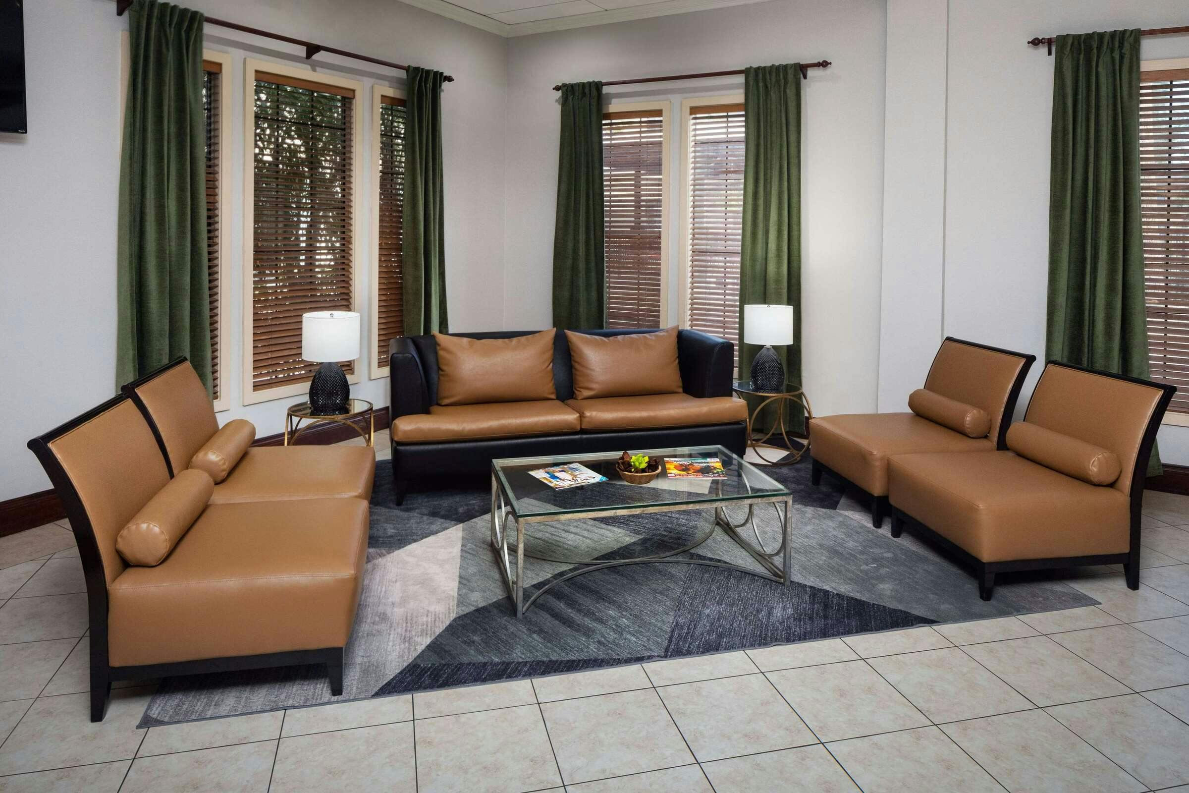 Hotel Wyndham Tucson Arpt Conf Ctr photo 4