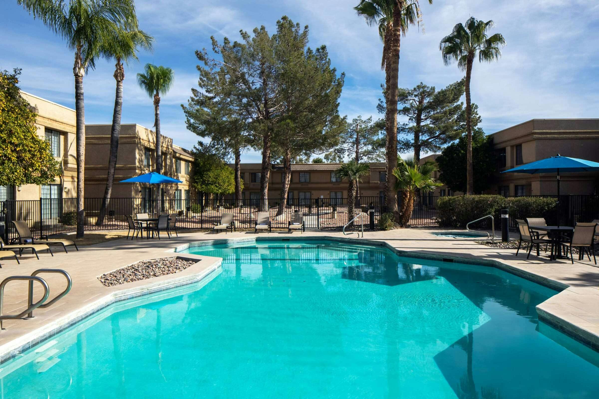 Hotel Wyndham Tucson Arpt Conf Ctr photo 5