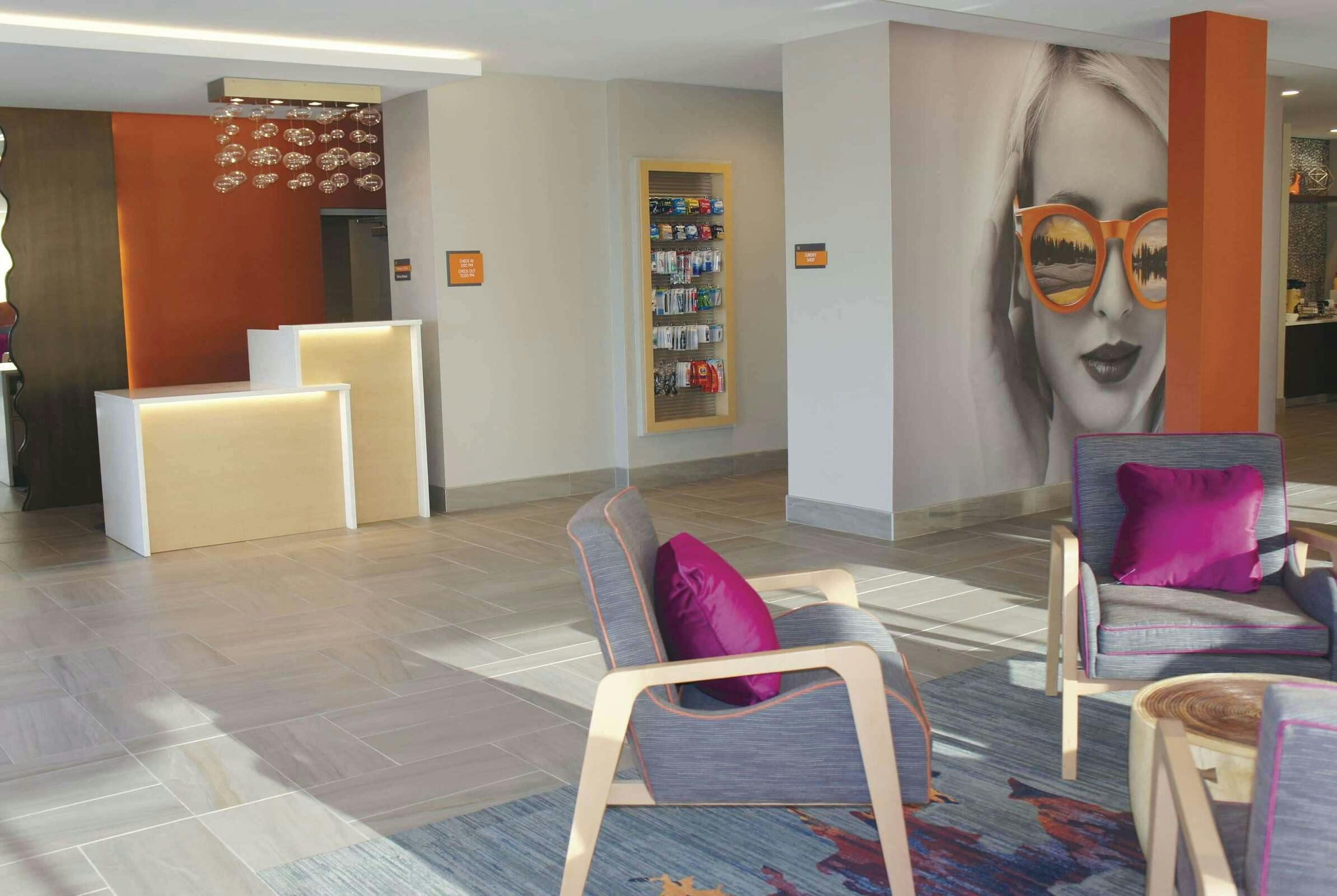 Hotel La Quinta Inn Suites Madera photo 4