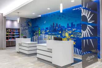 Hotel La Quinta Inn & Suites by Wyndham Kansas City Beacon Hill photo 4