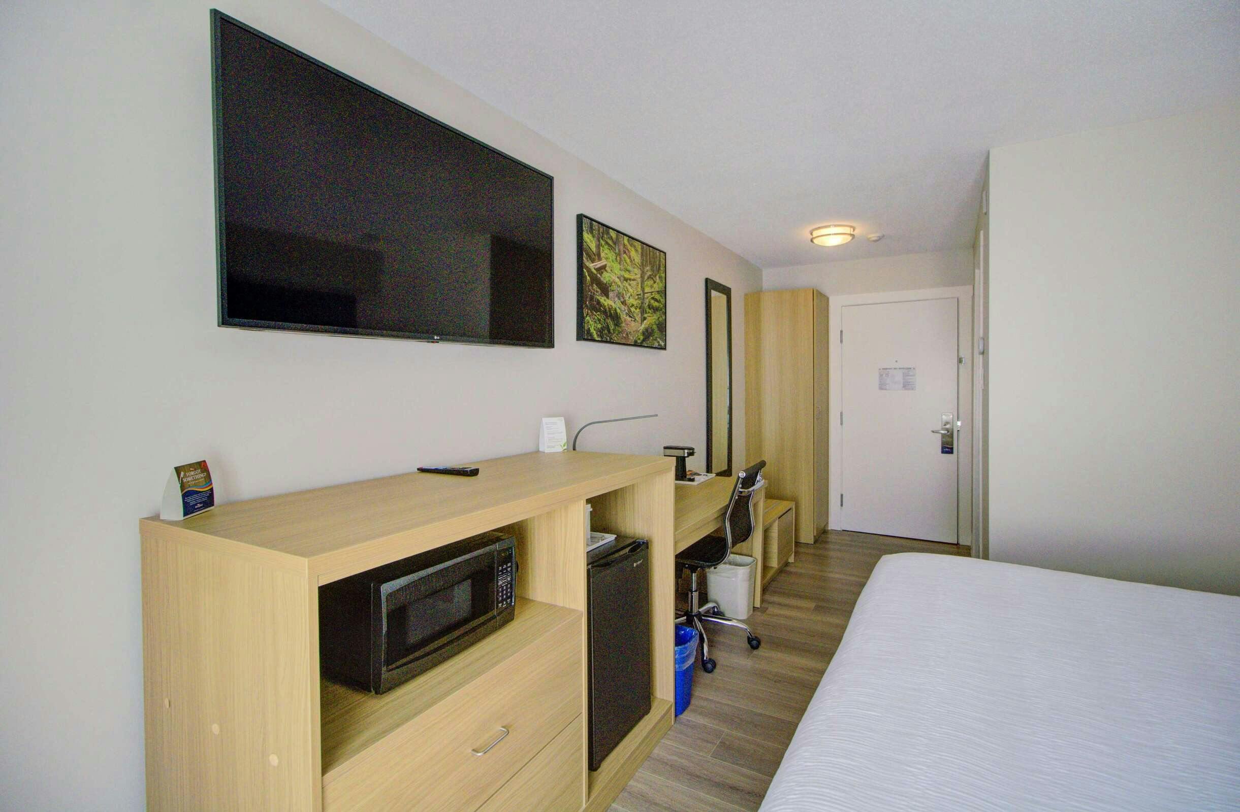 Hotel Baymont by Wyndham Gold River photo 4