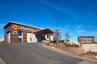 Hotel La Quinta Inn & Suites by Wyndham Branson photo 1