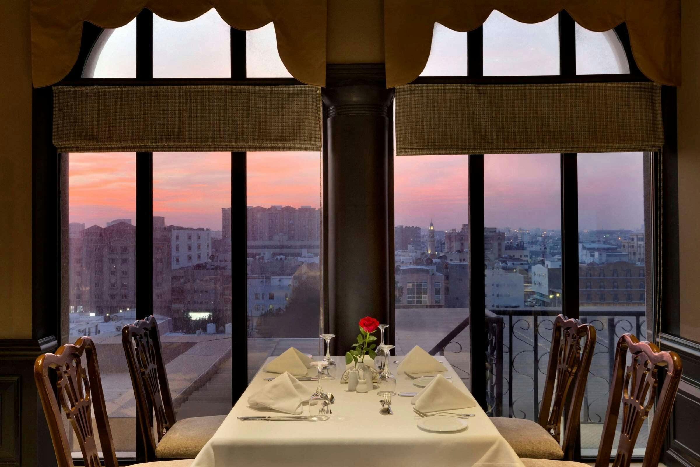 Hotel Hawthorn Suites by Wyndham Al Khobar photo 4