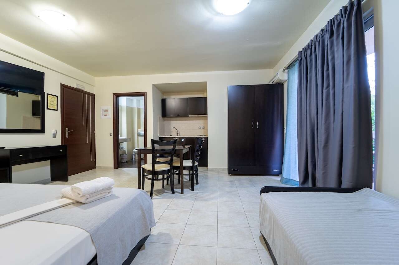 Hotel Golden Rose Suites photo 3