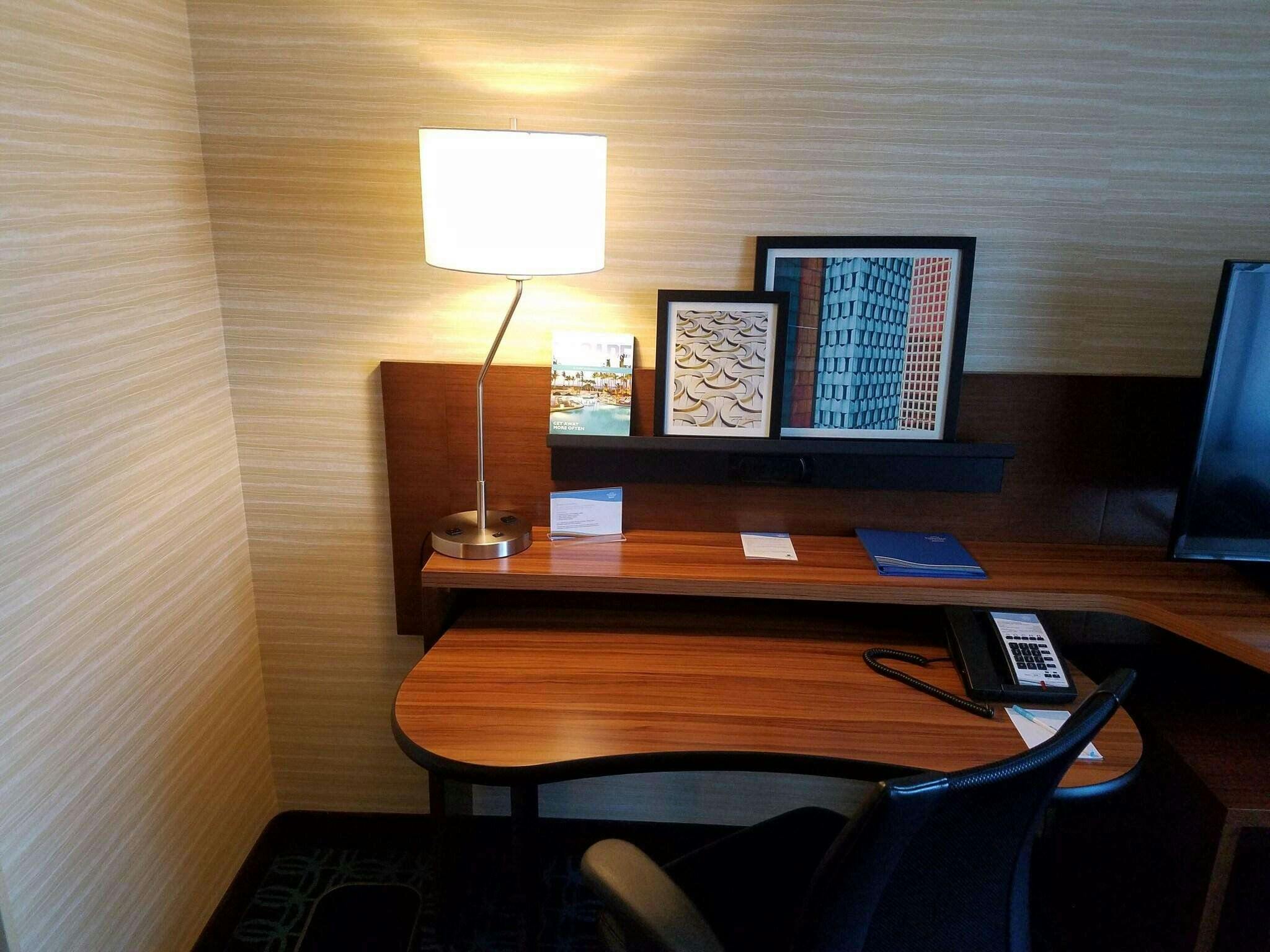 Hotel Fairfield Inn & Suites Gallup photo 4