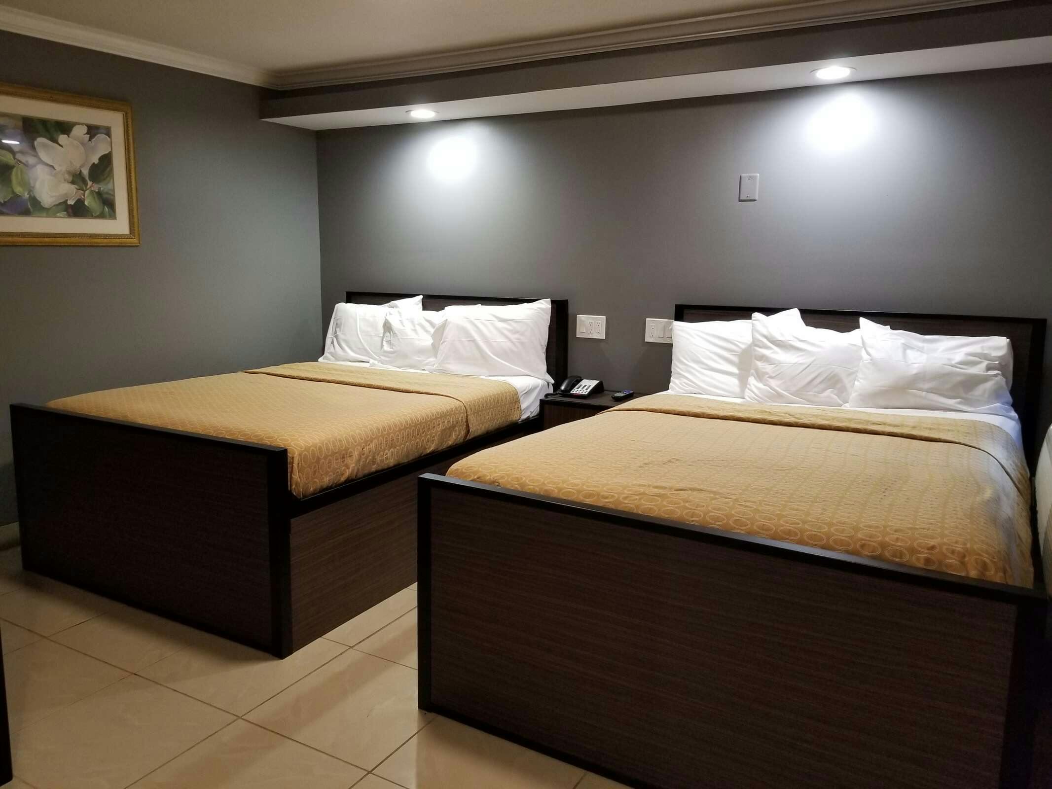 Hotel Lone Tree Inn photo 1