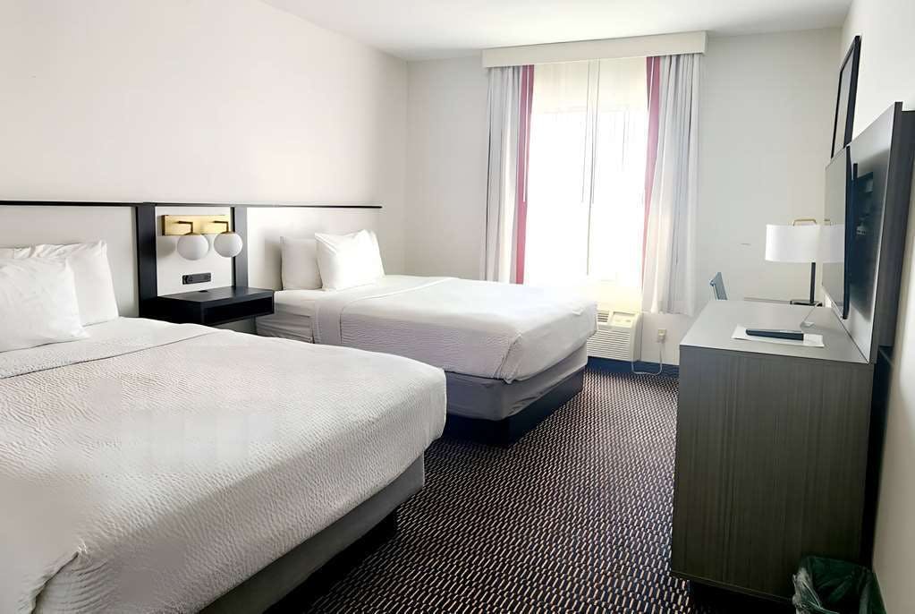 Hotel Ramada by Wyndham Columbia photo 4