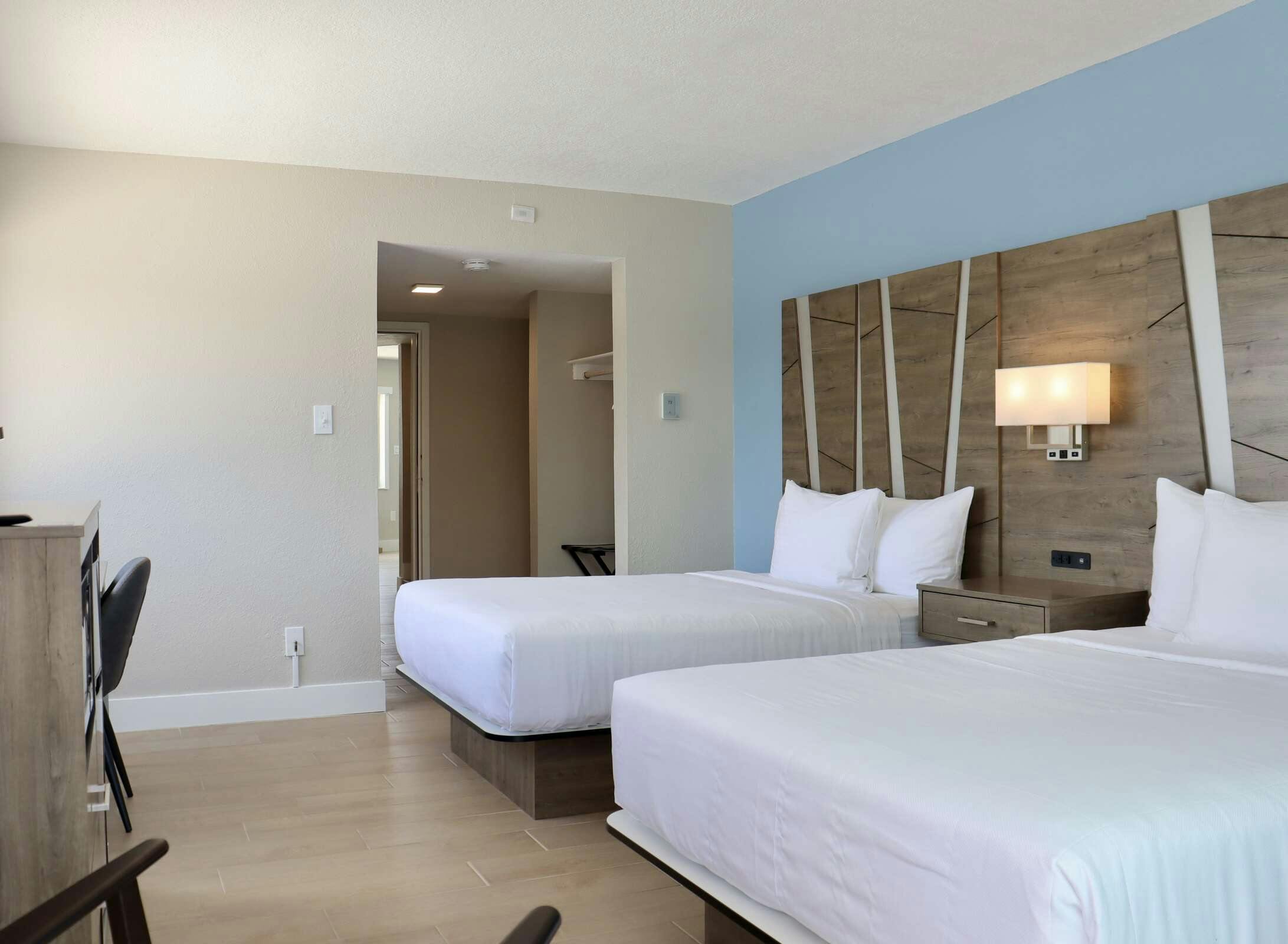 Hotel SkyBeach Resort and Marina photo 3