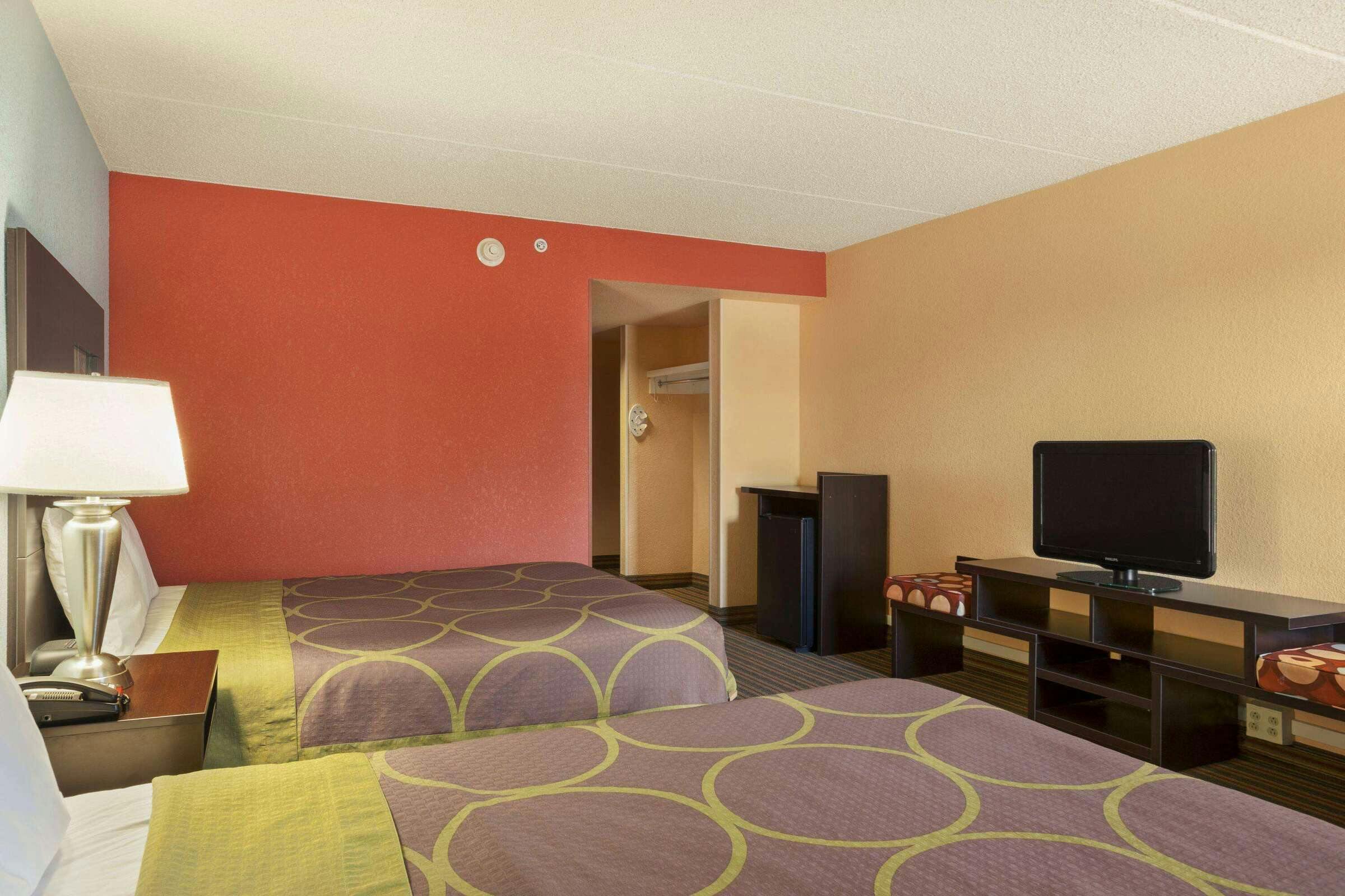 Hotel Super 8 by Wyndham Mount Laurel photo 5