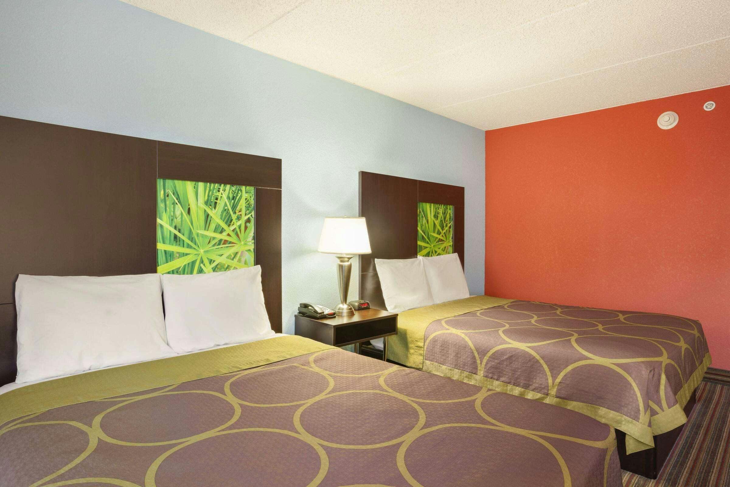 Hotel Super 8 by Wyndham Mount Laurel photo 3