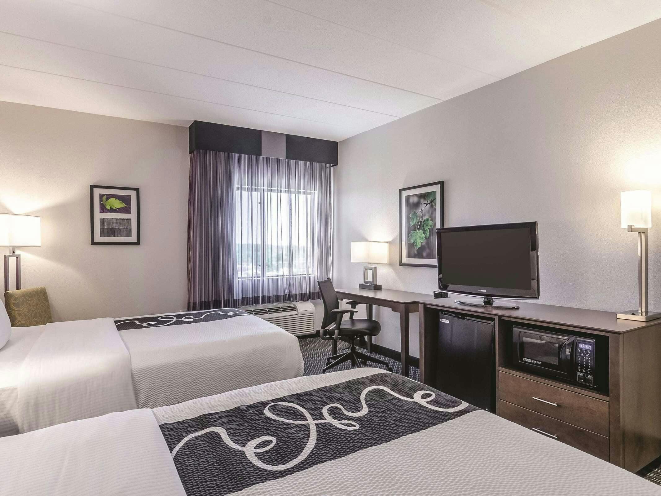 Hotel La Quinta Inn Ste PVD AP photo 5