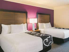 Hotel La Quinta Inn & Suites by Wyndham Denver Airport DIA photo 1