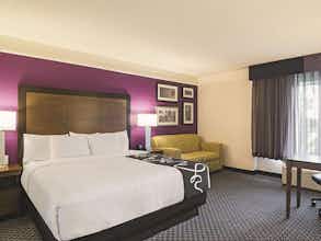 Hotel La Quinta Inn & Suites by Wyndham Denver Airport DIA photo 5