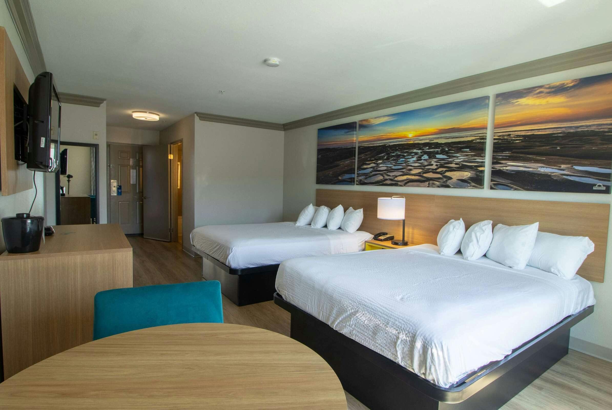 Hotel Days Inn by Wyndham Carlsbad photo 2