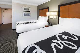 Hotel La Quinta Inn & Suites by Wyndham Buena Park photo 2