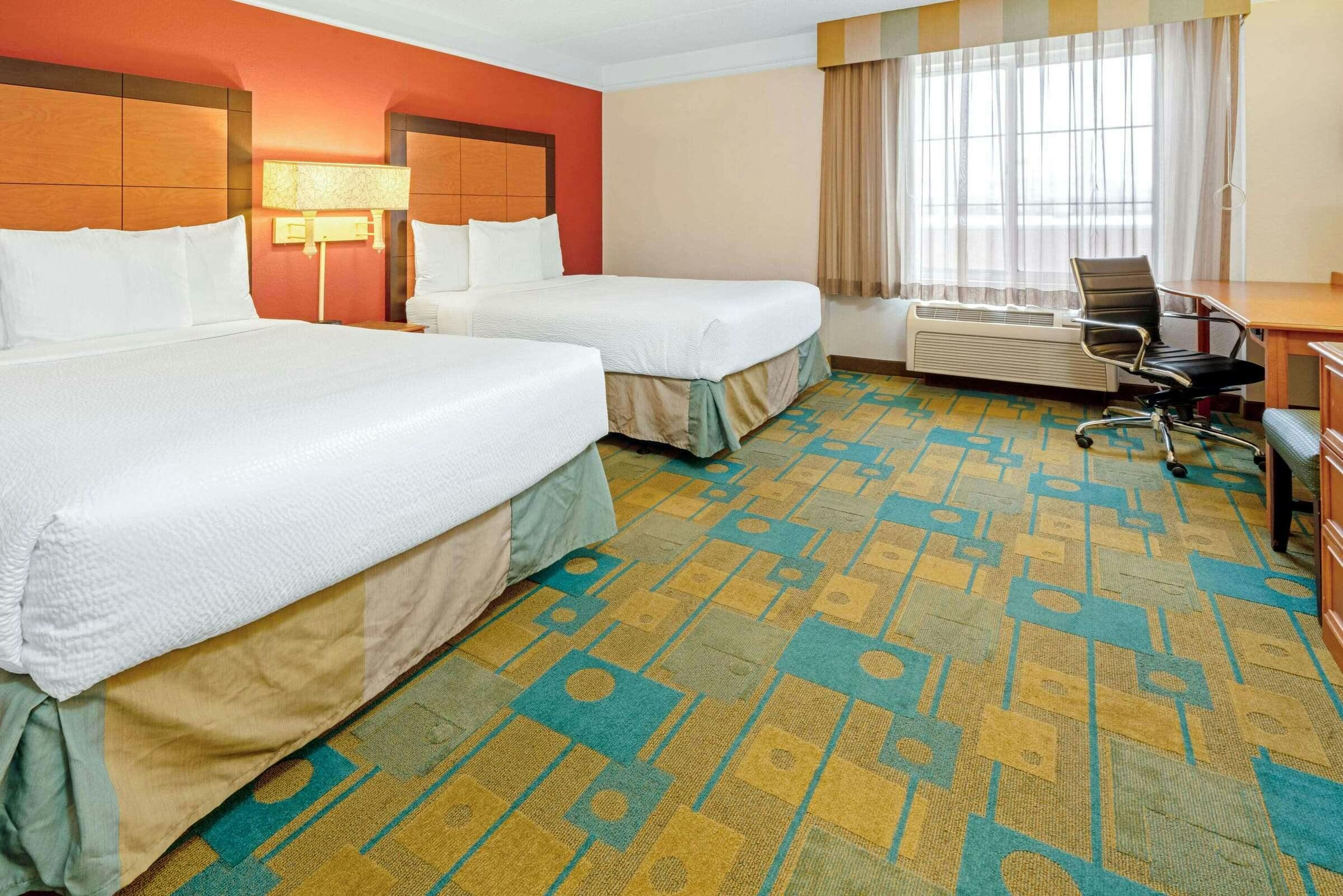 Hotel La Quinta Inn & Suites by Wyndham Salt Lake City Airport photo 1