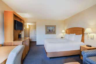 Hotel La Quinta Inn Ste ISP AP photo 2