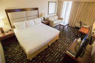 Hotel Wyndham Chicago O Hare photo 1