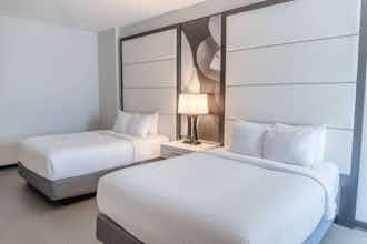 Hotel TRYP by Wyndham Savannah Downtown/Historic District photo 3
