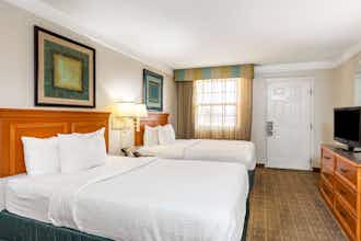 Hotel La Quinta Inn West photo 2