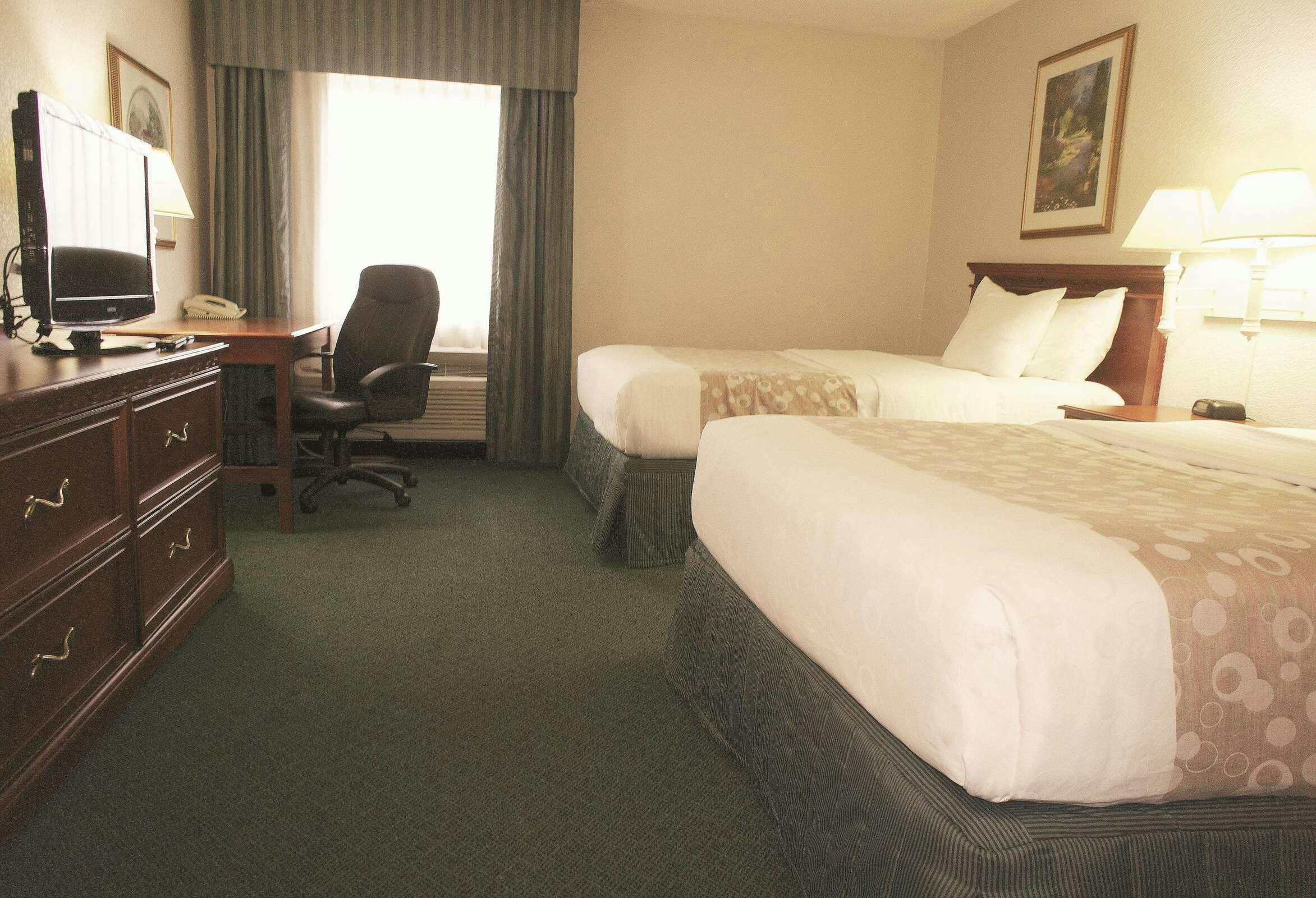 Hotel La Quinta Inn Detroit Canton photo 4