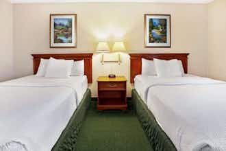 Hotel La Quinta Inn Detroit Canton photo 2
