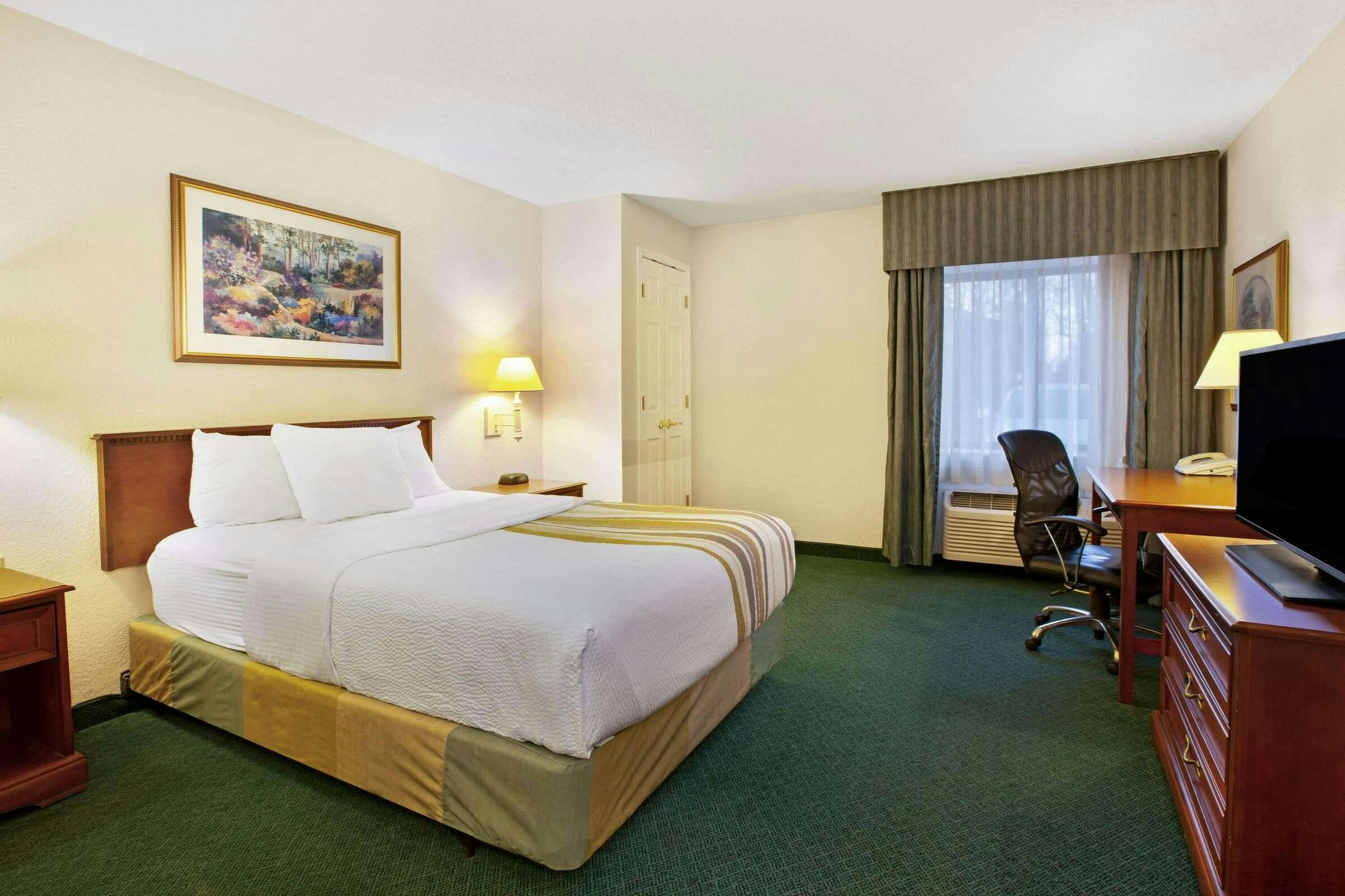 Hotel La Quinta Inn Detroit Canton photo 1