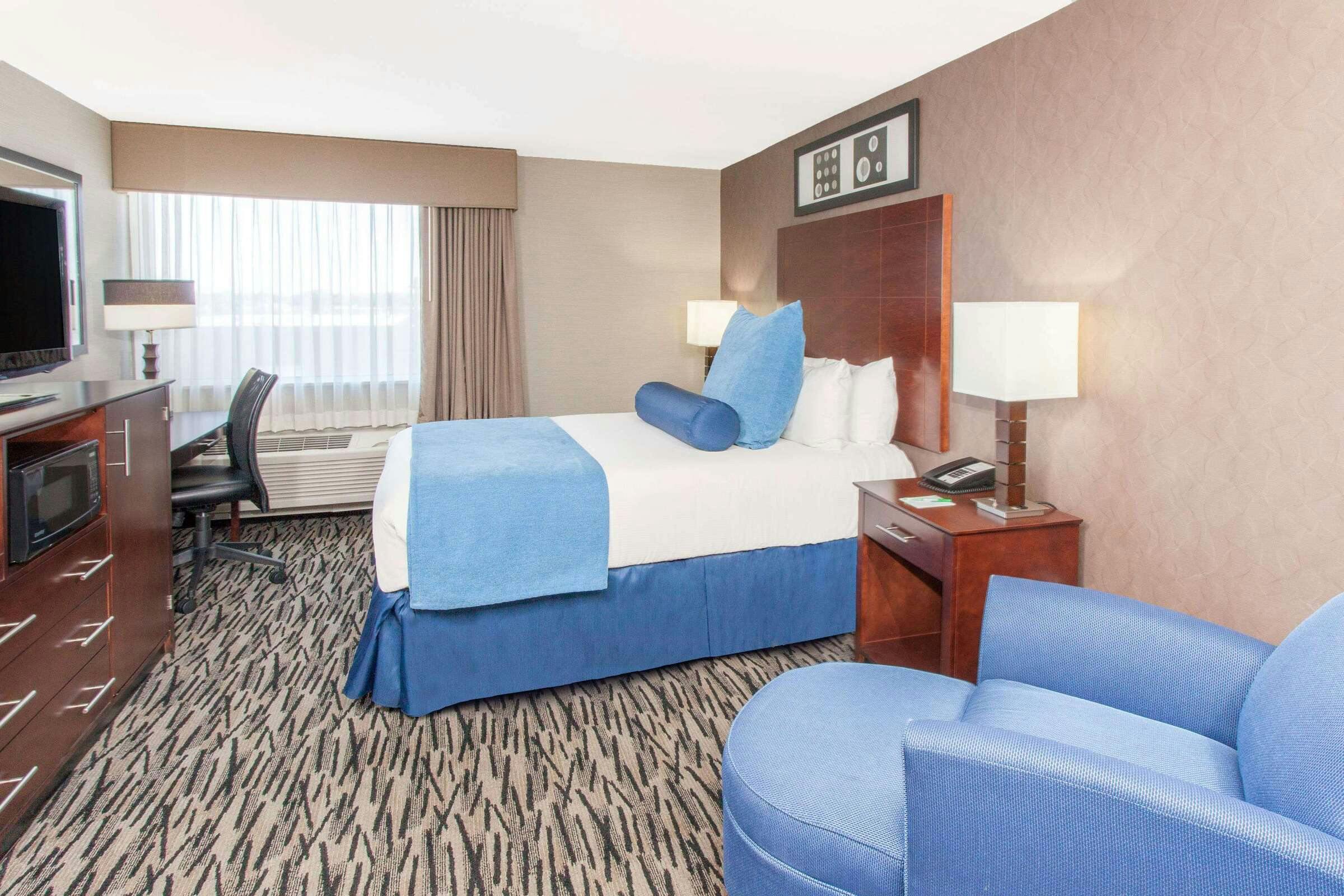 Hotel Wyndham Garden Elk Grove Village/O'Hare photo 1
