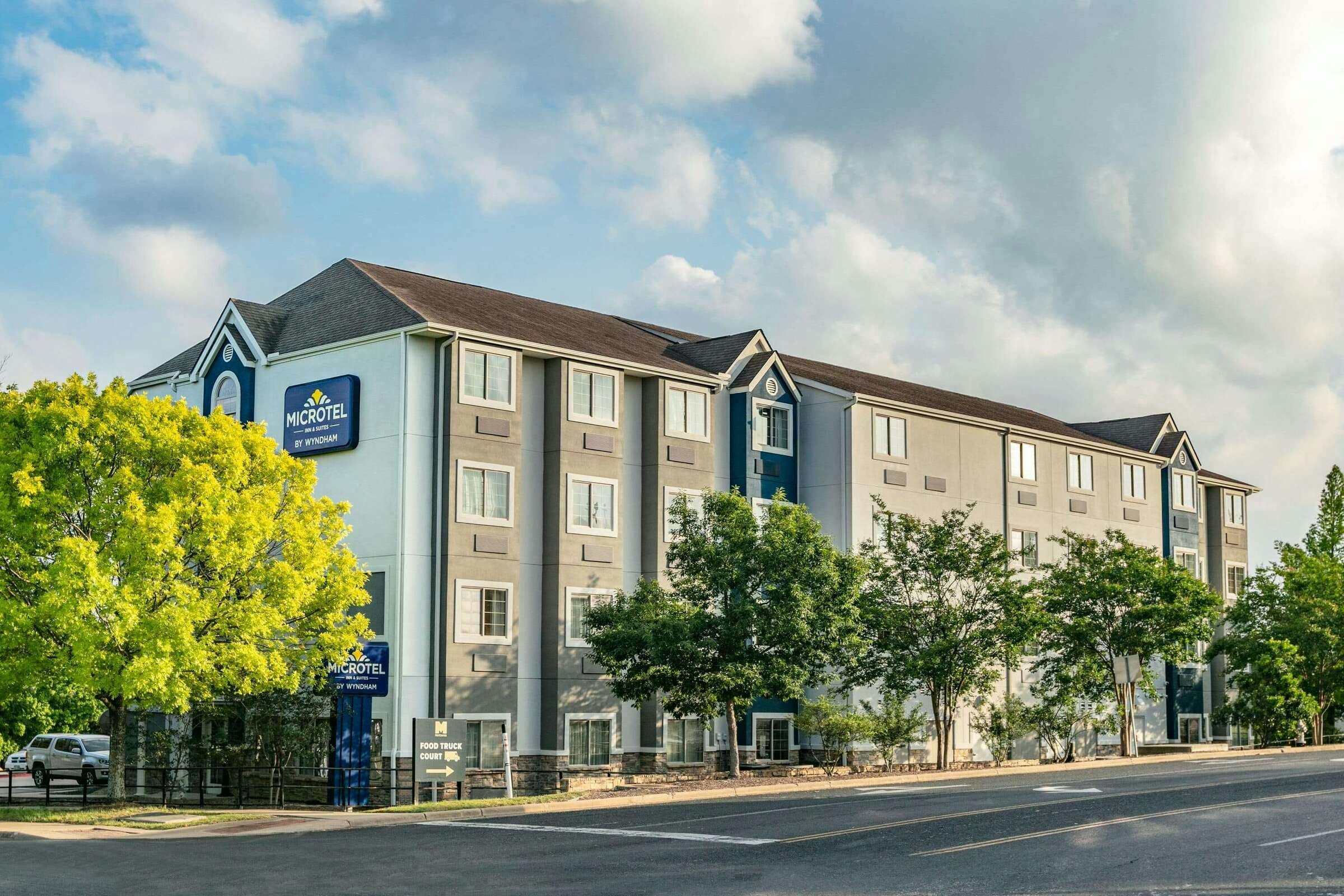 Microtel Austin Airport