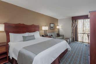 Hotel Wyndham Visalia photo 2