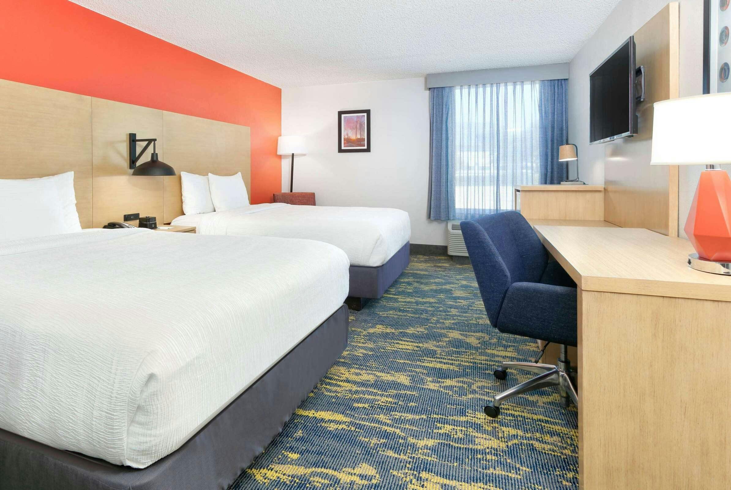 Hotel La Quinta Inn & Suites by Wyndham Dallas - Las Colinas photo 3