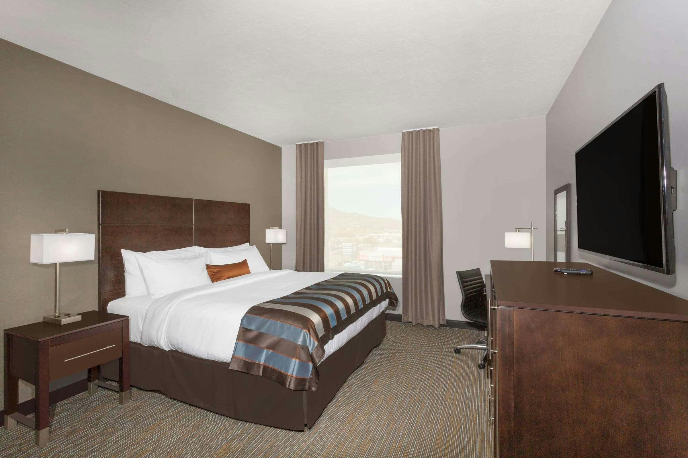 Hotel Wingate by Wyndham Hurricane/Zion National Park photo 2